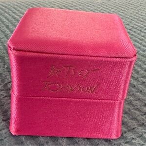 Betsey Johnson ring/necklace box